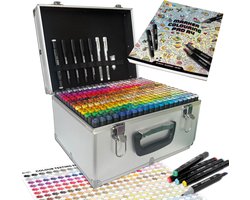 Joya Creative Twinmarkers Set 300 Stuks - Alcohol Markers in Luxe Metalen Koffer - Dual-Tip Stiften voor Volwassenen en Kinderen - Inclusief Markerpad A4, Zwarte Fineliners & Witte Gelpennen — cadeau in Hobby