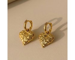 Lundholm Malou Luxe Oorbellen Dames Goud kleurig - Oorhangers Hartjes Dames Jewellery - Allergievrij - Vrouwen Cadeautjes - Luxe Sieraad Goud Cadeau - Premium Stainless Steel Waterproof - Vrouwen Cadeautjes - My Scandinavisch Design — cadeau in Sieraden