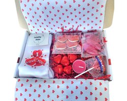 Valentijn - Hartjes - Love - Hou van je - Verjaardag - Gift - Valentijns cadeau - Sokken met tekst - Witte sokken - Cadeau voor vrouw en man - Kado - Sokken - Verjaardags cadeau voor hem en haar - Verliefd - Vaderdag - Moederdag - LuckyDay Socks - Ma — cadeau in Cadeau-ideeën
