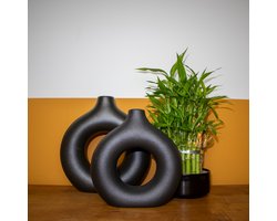 Donut Vaas - Keramiek Vaas - Stijlvolle Bloemenvaas - Ronde Vaas - Scandinavische Woondecoratie - Landelijk & Modern - Vazen voor Droogbloemen en Pampas - Uniek Design - Zwart - Groot - L - 24x23x6,5 cm — cadeau in Wonen & Interieur