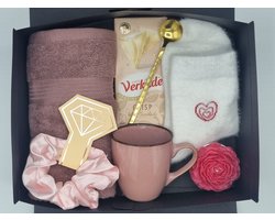RituwellGift Geschenkset Vrouwen - Nr. 1 |- Cadeau voor Vrouw - Verwenpakket - Cadeaupakket - Giftset - Verjaardag - Moederdag - Mok - Beker - Sokken - Scrunchie - Chocolade - Valentijn Cadeautje voor Haar - Kerstpakket Vrouw - Cadeau Vriendin — cadeau in Kookcadeaus