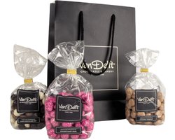 Van Delft - Cadeauset met gechocolateerde kruidnoten (3x) - Kruidnoten Cadeau - Personeelsgeschenk - Sinterklaas geschenk — cadeau in Kookcadeaus