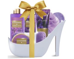Spa Luxetique - Wellness Verwenpakket Vrouw in Witte Pump - Lavendel Sensation - Geschenkset Vrouwen - Wellness bath - Verjaardag Cadeau Vrouw, Moeder, Mama, Zus, Vriendin, Oma, Juf - Cadeaupakket voor haar - Grappige Cadeautjes Dames — cadeau in Verzorging