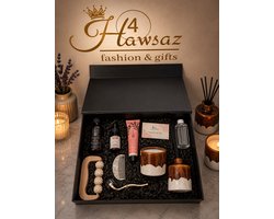 Luxe dames cadeau - Moederdag cadeau - Valentijnscadeau - 8 stuks - Verrassings Pakket - Hawsaz.nl vanille kaars - bodycadeau - Gift Box - Kado - Ontspannend - Verjaardag cadeau - Verzorgingssets - Massageolie met Arganolie, Vitamine E & Lavendel — cadeau in Verzorging