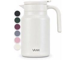 VANN® 3-wandige RVS Thermoskan 1.5L – Isoleerkan – Schenkkan met Drukknop – Voor Koffie, Thee, IJswater & Meer – VANN® Family Jug – Oatstone — cadeau in Koken & Dineren