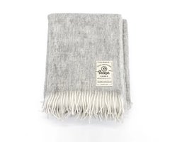 Licht grijze wollen plaid 140x180 met franjes – Texelse wol deken voor bank en bed – Skéépe — cadeau in Wonen & Interieur