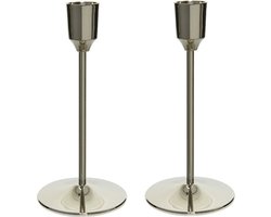 Set van 2x stuks luxe diner kaarsen staande kandelaar aluminium kleur zilver 20 cm - Diameter onderkant 7 cm — cadeau in Wonen & Interieur