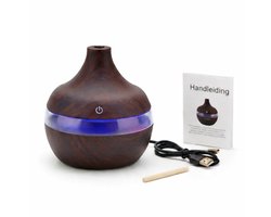 Aroma Cool Mist Diffuser 150ml - Ultrasone Vernevelaar - Etherische Olie Verstuiver - Aromadiffuser - Bevochtiger - Air/Lucht - Aroma Therapie - Verdamper - Geur Verspreider - Luchtbevochtiger - Sfeervolle LED Verlichting - Hout Look — cadeau in Sport & Outdoor
